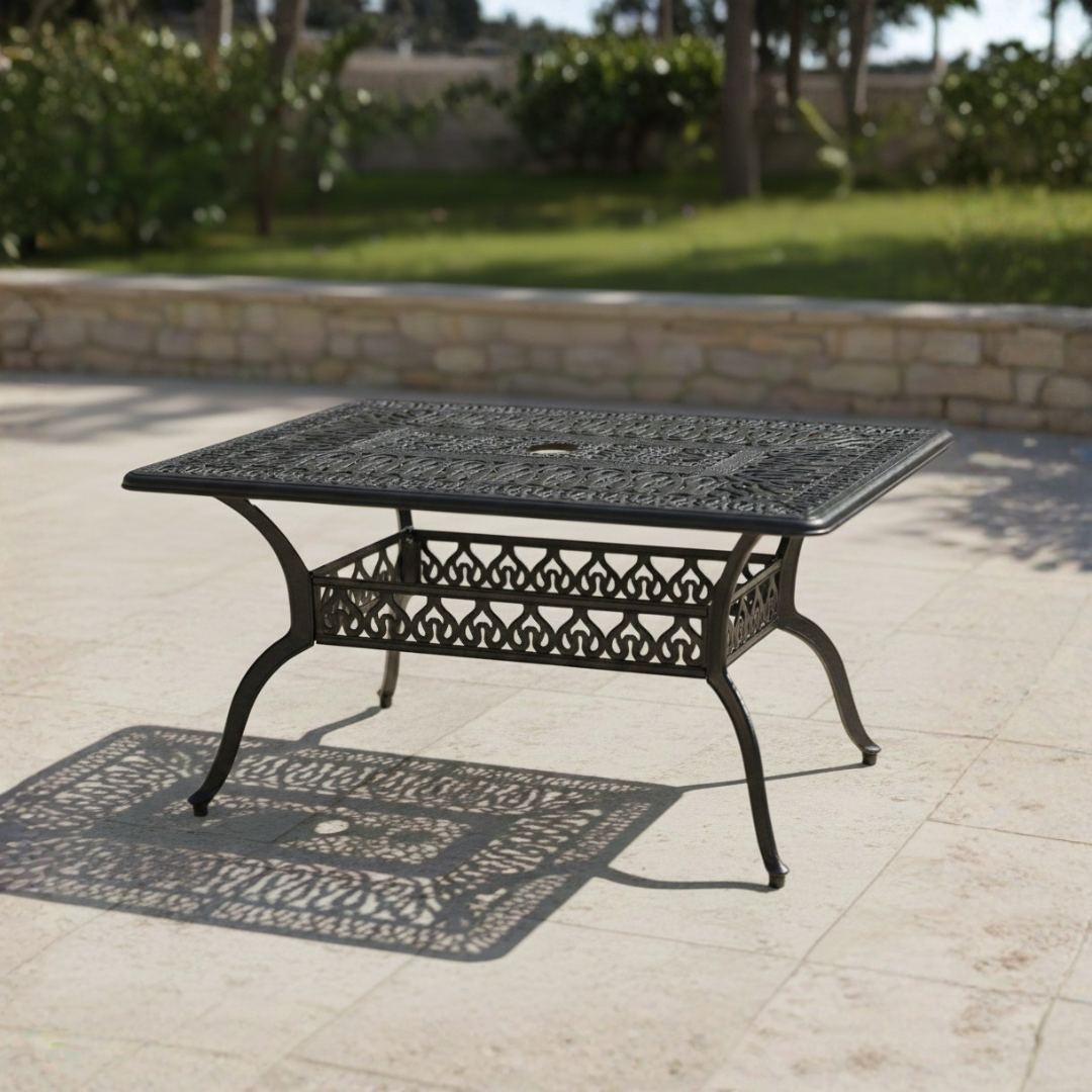 Mark Dining Table