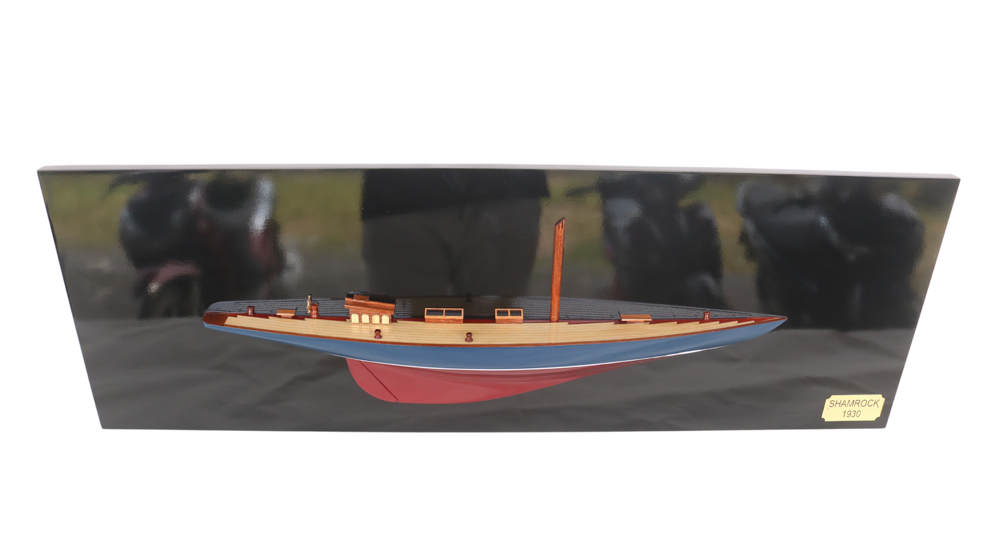SHAMROCK HALF-HULL