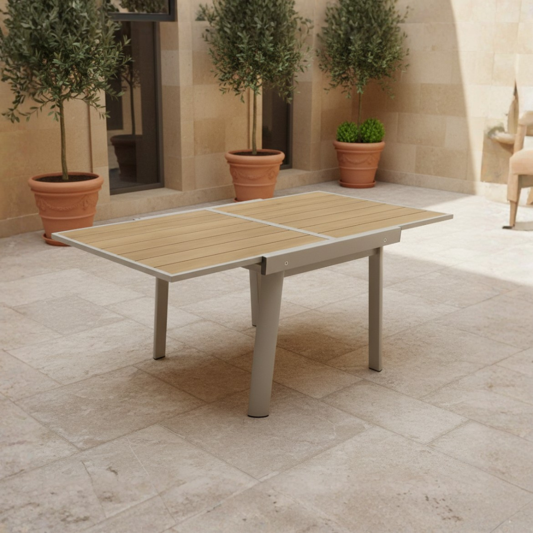 Aurel Table – Karara Mujassme