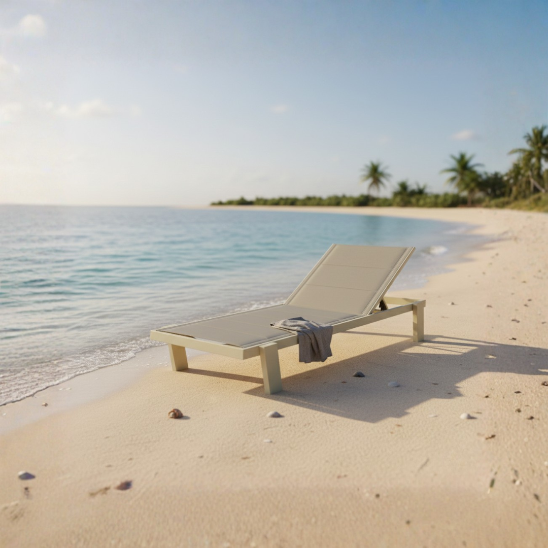 Zephyr Lounger