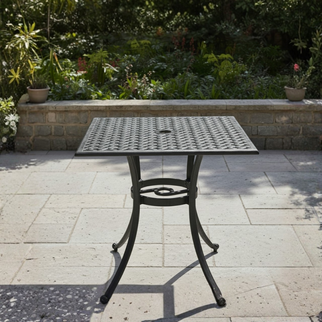 Ragner Dining Table