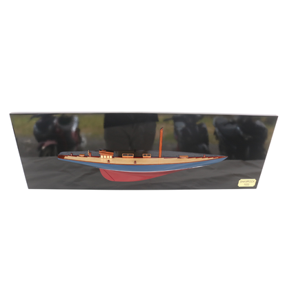 SHAMROCK HALF-HULL