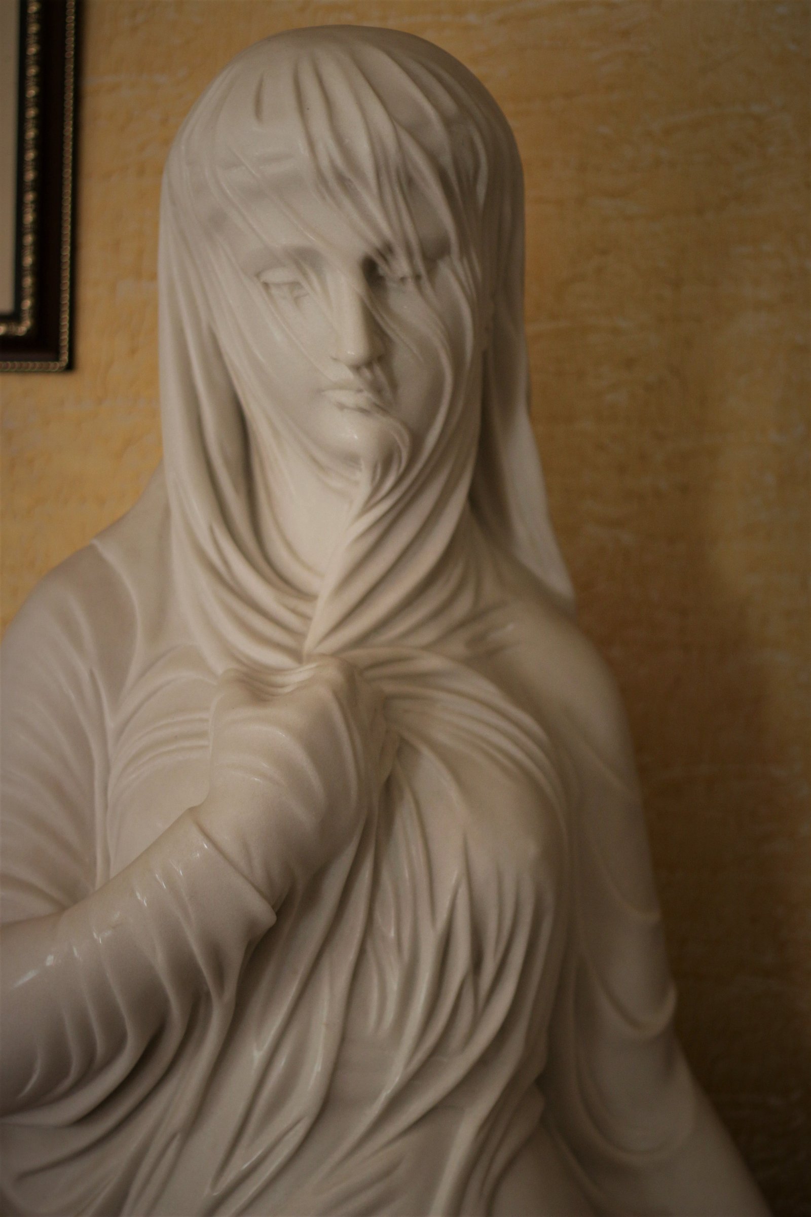 the-veiled-rebecca-statue